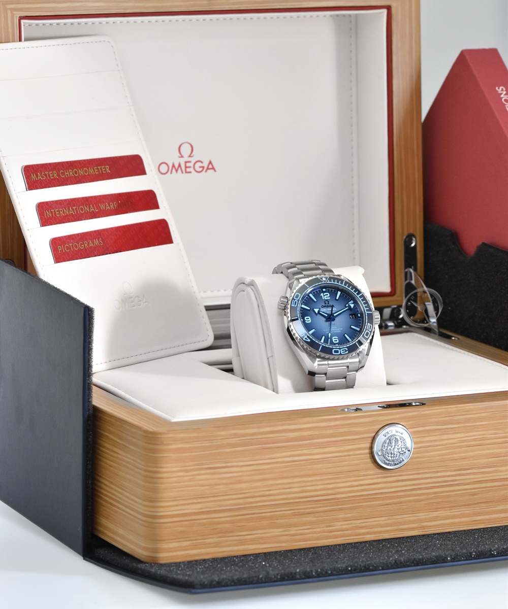  Omega Seamaster Planet Ocean 600M Summer blue Co-Axial Master Chronometer 39,5 mm Ref. 215.30.40.20.03.002