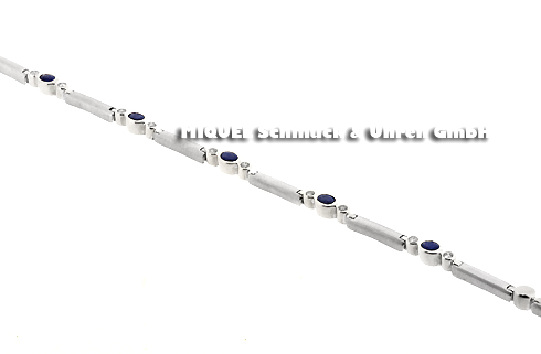 Ladies bracelett in whitegold with sapphires and brilliants