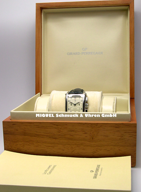 Girard Perregaux Vintage 1945 Chronograph limited