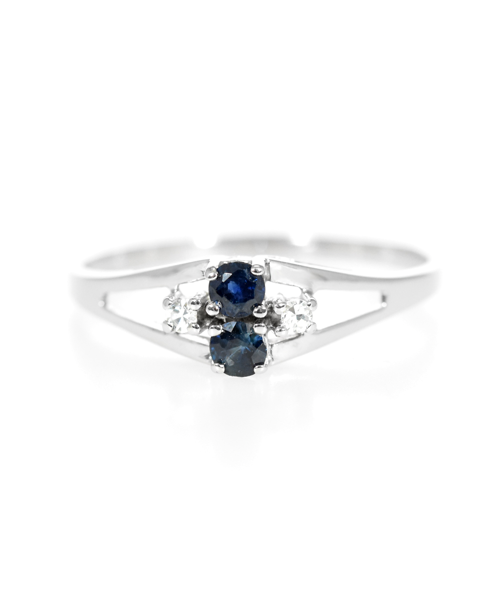 Ladies ring white gold 14ct with sapphires and diamonds