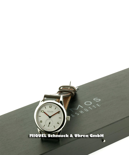 Nomos Club winding by hand 