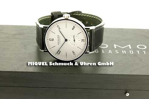 Nomos Tangomat with date - 25,2% saved*