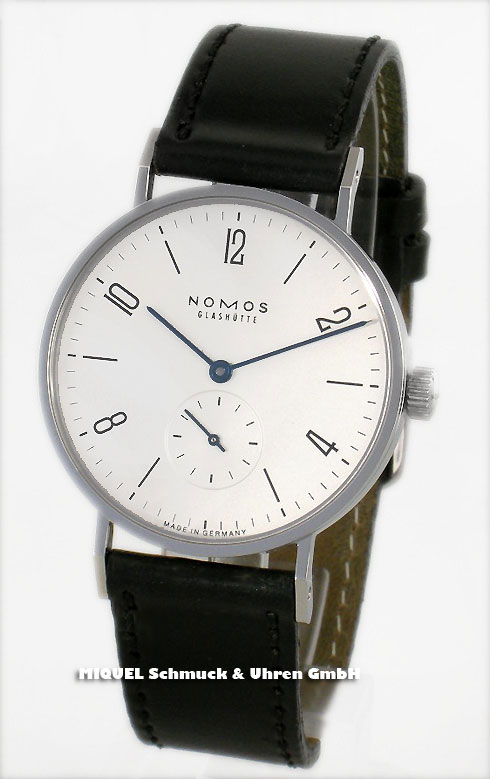 Nomos Tangente winding by hand