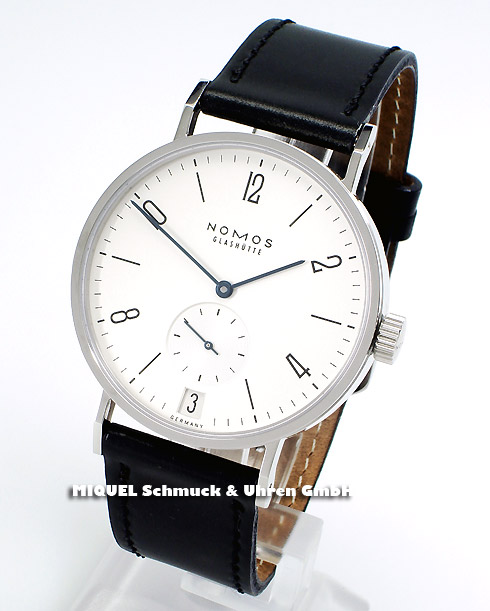 Nomos Tangomat with date 